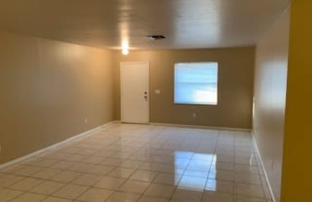 2901-2903 Owen Avenue South - 1 - 2901 Owen Ave, Lehigh Acres, FL 33973