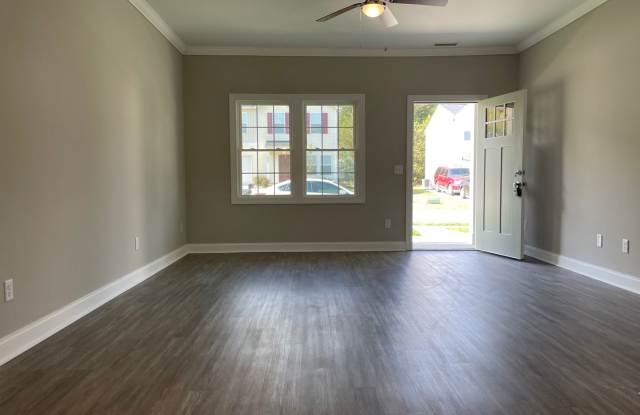 3BR Townhome in Hickory Gallery 4