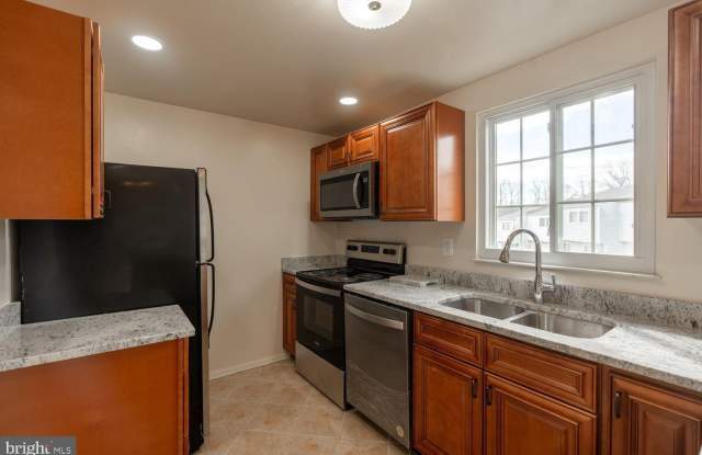 3713 CASTLE Gallery 4