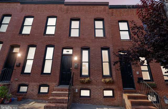3215 FLEET STREET photos photos