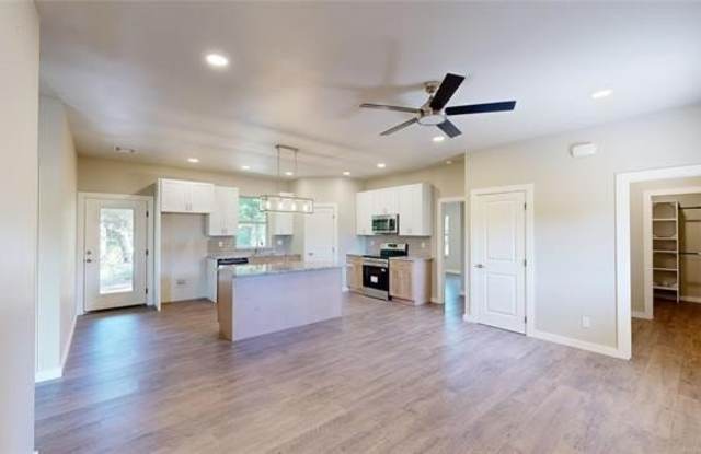 8761 S 4180 Road Gallery 3