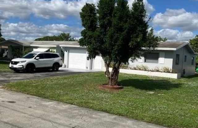 6881 NW 26th St photos photos