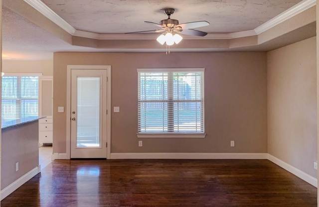 900 SW Crownview Gallery 3