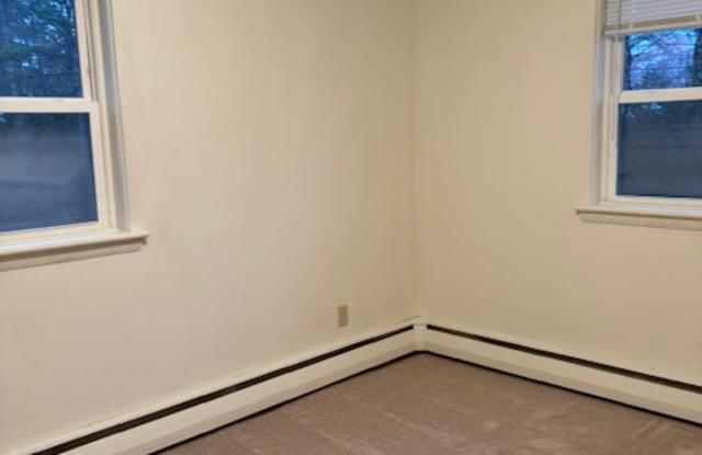 4204 Sussex Drive, Apt. B Gallery 4