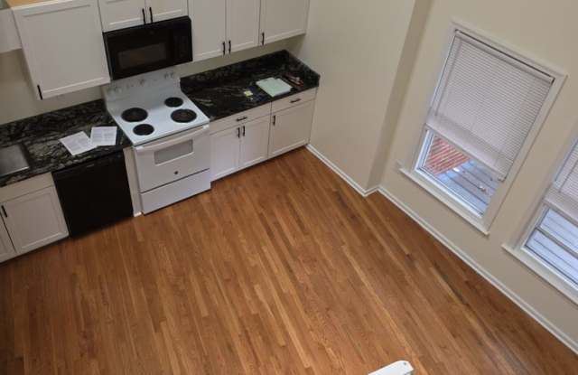 Spacious UVA Area Apartment 610 Rugby Rd Apt C / 3 Bdrm / 3 Bath Gallery 3