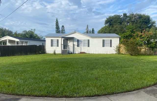* APPLICATION PENDING. DO NOT APPLY! * Newly renovated 2/2 Manufactured Home in Orlando - 7506 Ranchero Street, Orange County, FL 32822