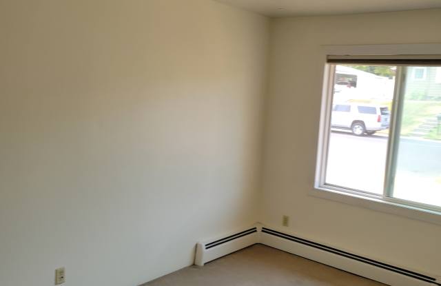 1924 Winne Avenue - 1924 Gallery 4