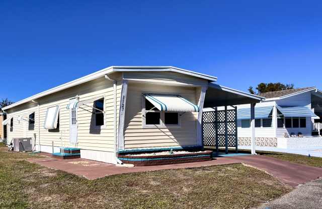 1127 VIRGINIA COURT NE - 1127 Virginia Court Northeast, Palm Bay, FL 32907