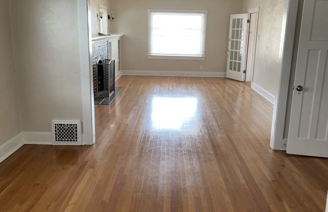 3804 Cambridge Avenue Gallery 3