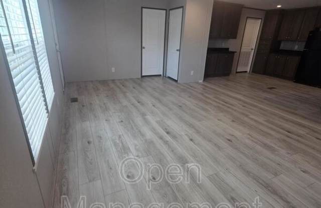 8814 NE 106th Terr. Gallery 4