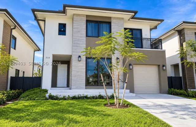 233 NW 12th Ct Gallery 1