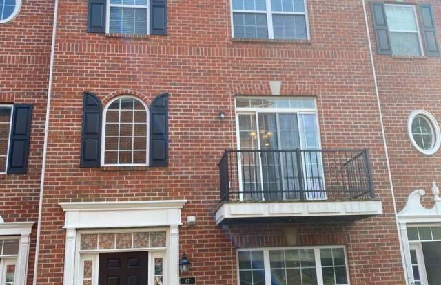 67 Highland Pointe Circle - 67 Highland Pointe Cir, Columbus, OH 43235