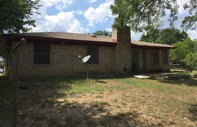 3 Bedroom 1.75 Bath Gallery 4