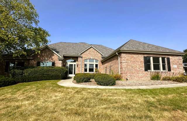 Exposed Ranch in Bristlecone Pines! - 1803 Bristlecone Drive, Hartland, WI 53029