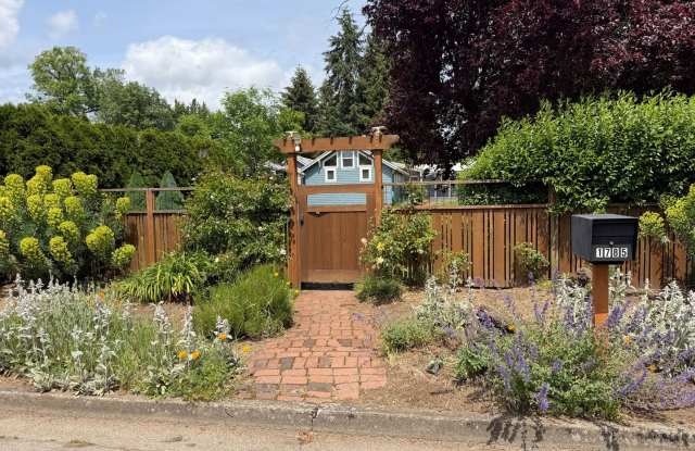 Luxury 2 bedroom 1 bath duplex in a great neighborhood! photos photos Luxury 2 bedroom 1 bath duplex in a great neighborhood! photos photos