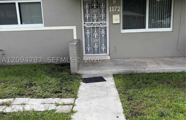 1172 NW 100th Ter Gallery 1