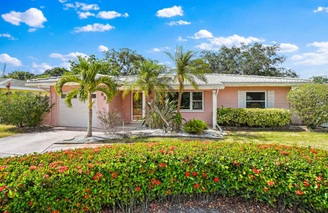 832 44th Ave Ne - 832 44th Avenue Northeast, St. Petersburg, FL 33703