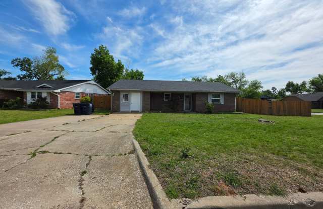 Cute 4 bedroom home in Shawnee photos photos