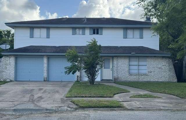 4422 Oxford Drive Gallery 1