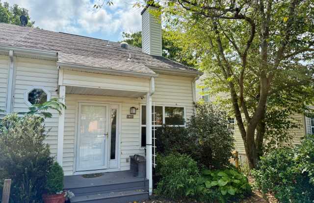 326 Riverside Avenue, unit A - Nearby to Riverview Park in Charlottesville! photos photos