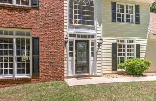 6310 Black Oak Drive Gallery 3