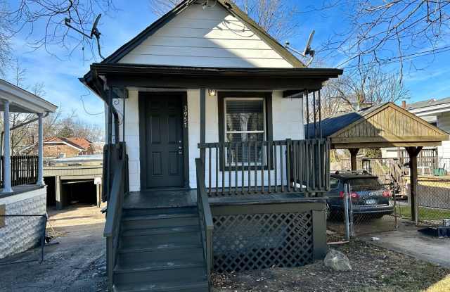 Cheviot: Cute quiet 1 bed bungalow. 1 car detached garage. photos photos