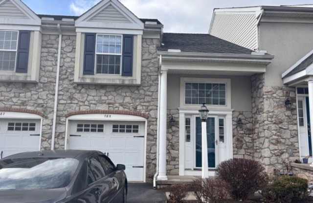 $2,200 townhome for rent Swatara township 3 bed 2.5 baths photos photos