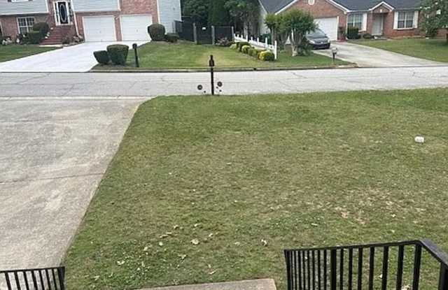 Room in 5 Bedroom Home in Lithonia Gallery 4