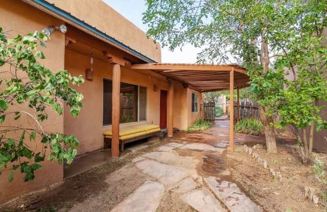 Cute Single Family Home Available now! photos photos