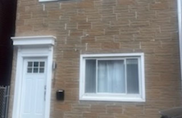 137 S 15th StreetApartment 002-100 - 137 South 15th Street, Pittsburgh, PA 15203