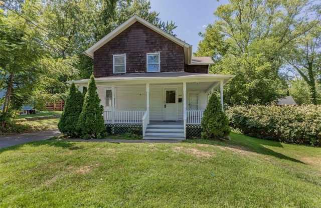192 Woodhull Road photos photos