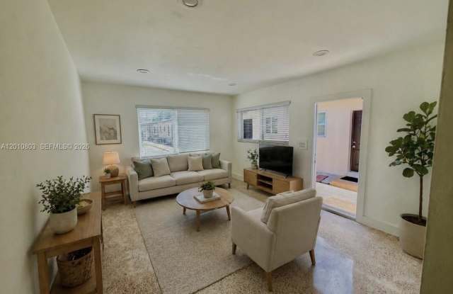 4710 NW 6th St photos photos