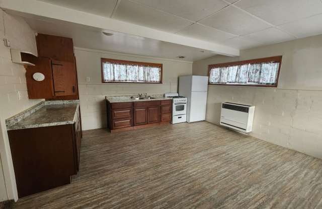 One Bedroom One Bath Home - 6221 Chia Avenue, Twentynine Palms, CA 92277