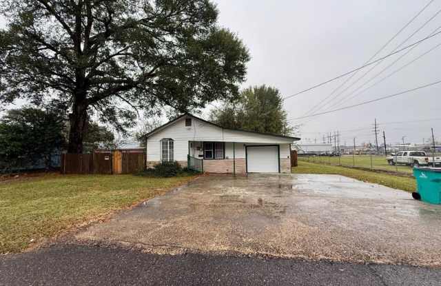 3 Bedroom 1 Bathroom Home for Rent - 227 East Peach Street, Eunice, LA 70535 3 Bedroom 1 Bathroom Home for Rent - 227 East Peach Street, Eunice, LA 70535