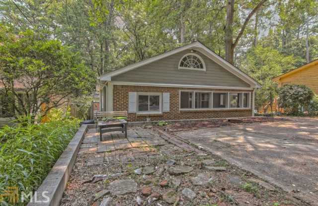 523 Pine Dr Gallery 4