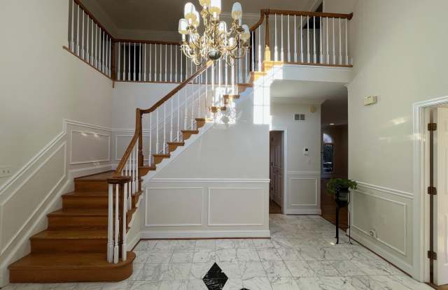 5179 MACOMB Street NW Gallery 3