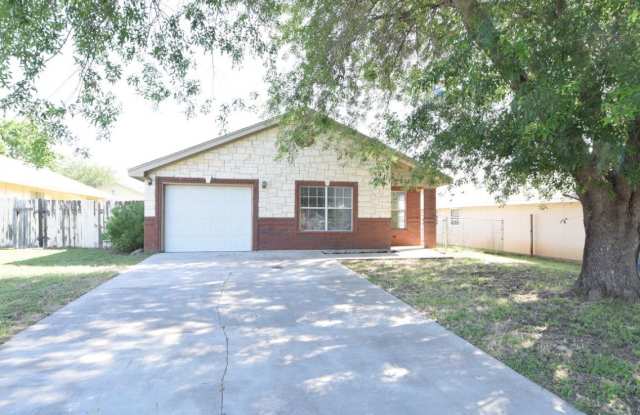 2113 Coach Dr - 2113 Coach Drive, Killeen, TX 76543