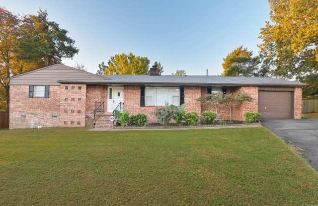 13 Blueridge Drive - 13 Blueridge Drive, Searcy, AR 72143