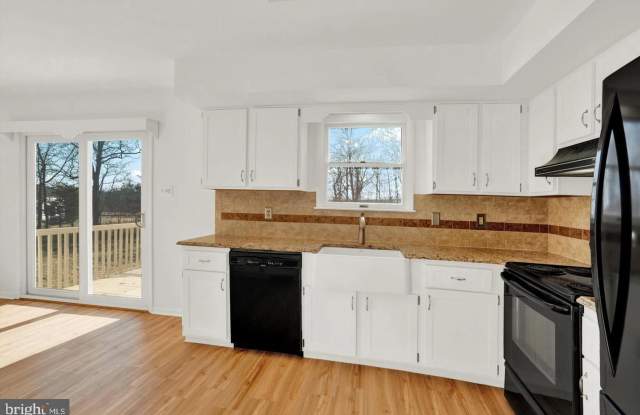 5400 CURLEY HILL Road Gallery 3