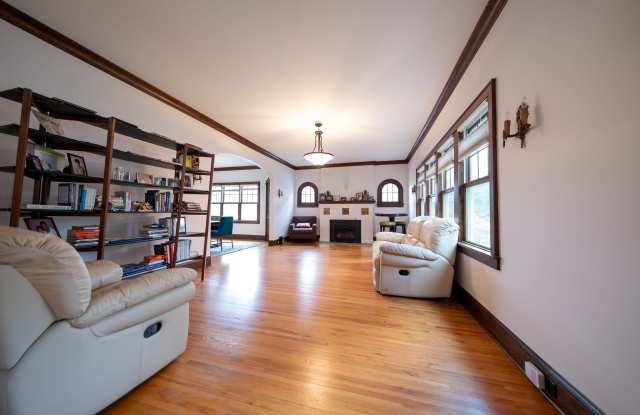 1600 N. Sheridan Ave. Gallery 1