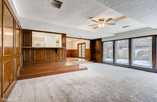 1316 Lexington Drive Gallery 3