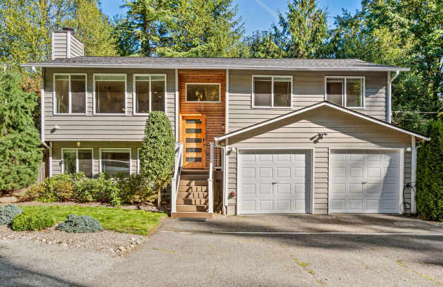 Stunning 4BR/2.5BA Home in Lake Forest Park ✨ - 18900 32nd Avenue Northeast, Lake Forest Park, WA 98155