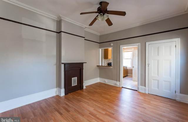 673 N 11TH Street unit: 2 photos photos