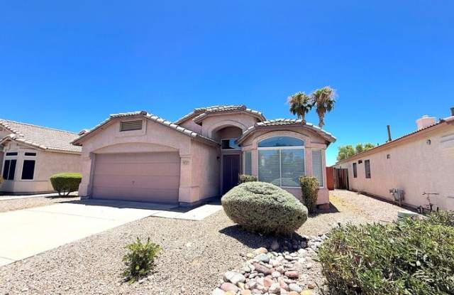 8757 East Avalon Drive Gallery 1