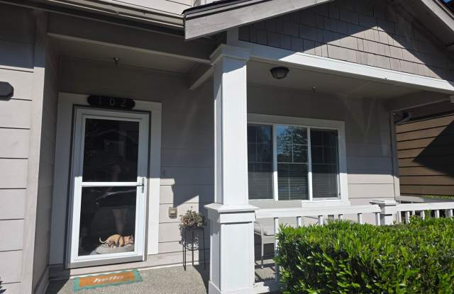 4674 Wade Street #102 *$500 OFF FIRST MONTHS RENT* Gallery 1
