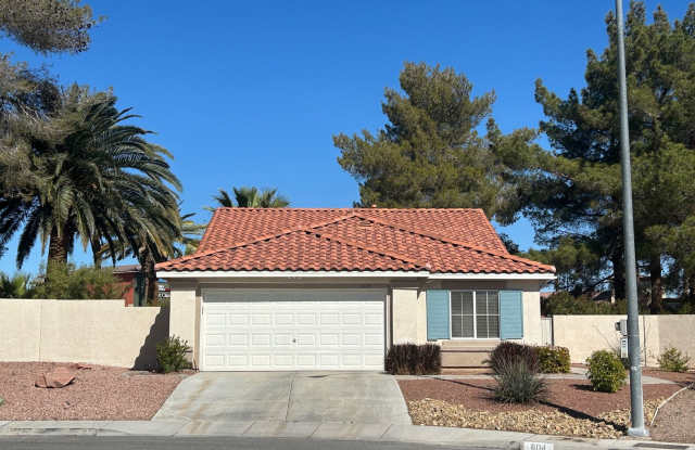 Single Family home with Resort Like Yard photos photos