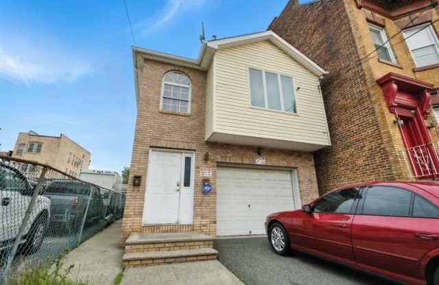 101 Parker St photos photos