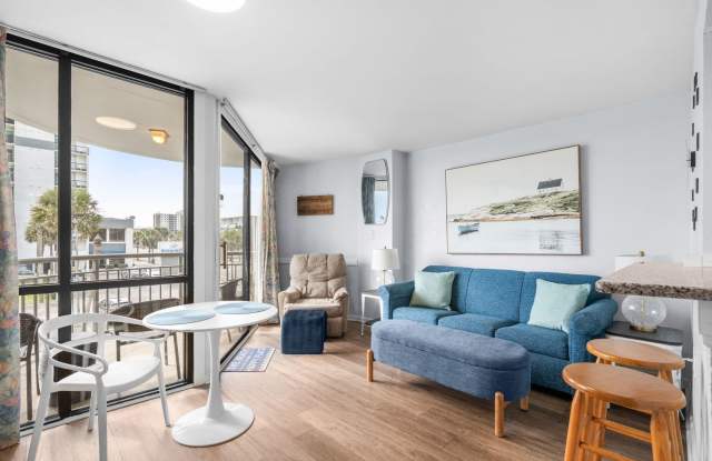 Cozy Coastal Escape for Snowbirds! 1 BR Oceanfront Condo (Oct-Mar) photos photos