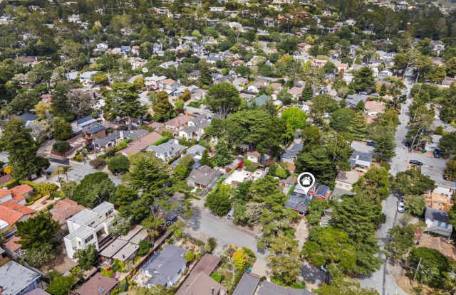 Charming 2 Bedroom House + Detached Guest House in Carmel Gallery 4