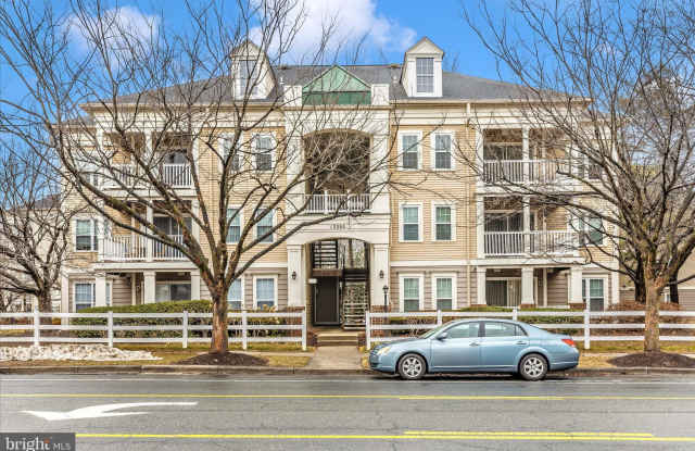 13205 CLOPPERS MILL Drive unit: 13D photos photos